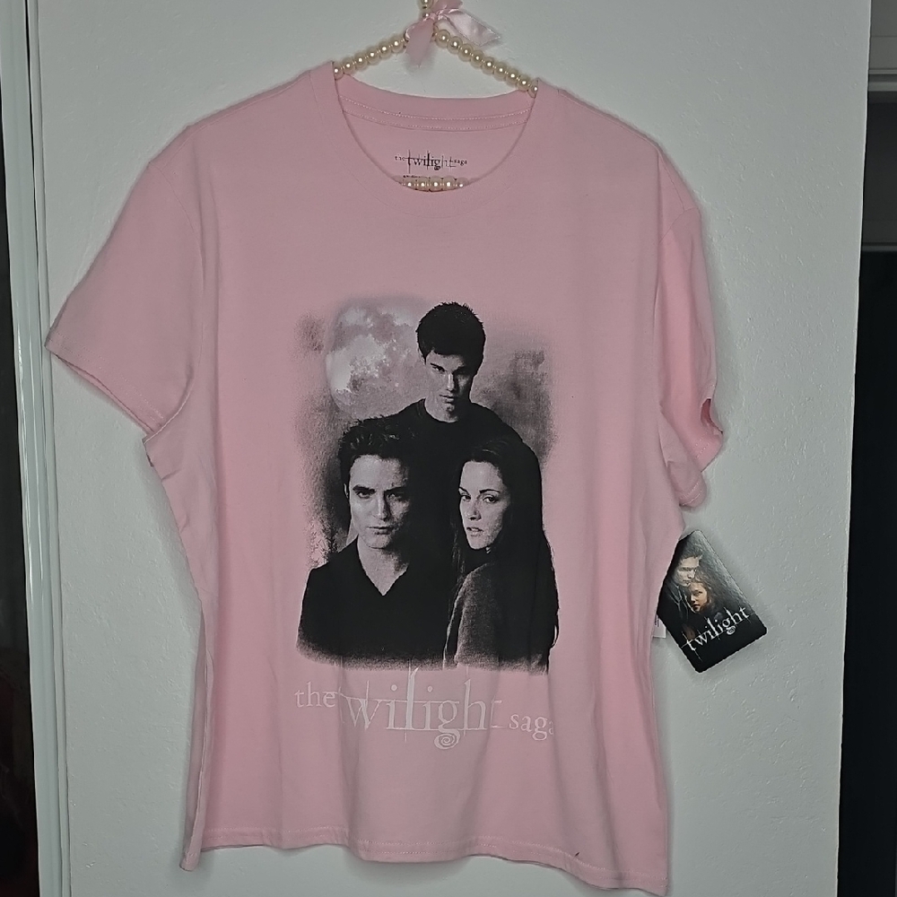 Twilight Saga Pink Graphic Tee Size Xl New